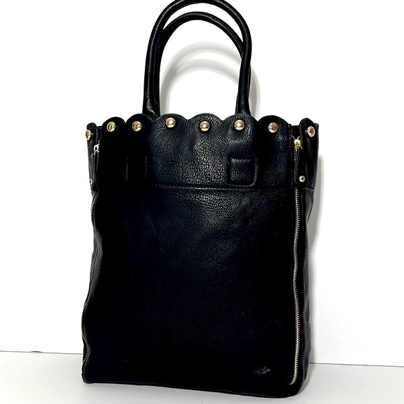 GENUINE LEATHER - Black Scalloped Top Tote.